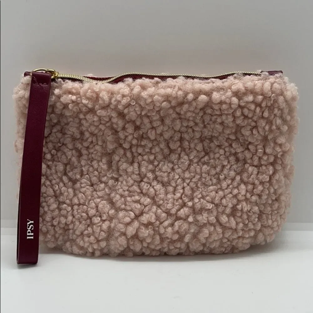 NWT IPSY December 2020 Luxe Bag
